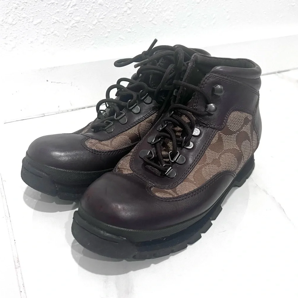 Coach Hanna logo Brown leather Boots 7.5 - Picture 1 of 11